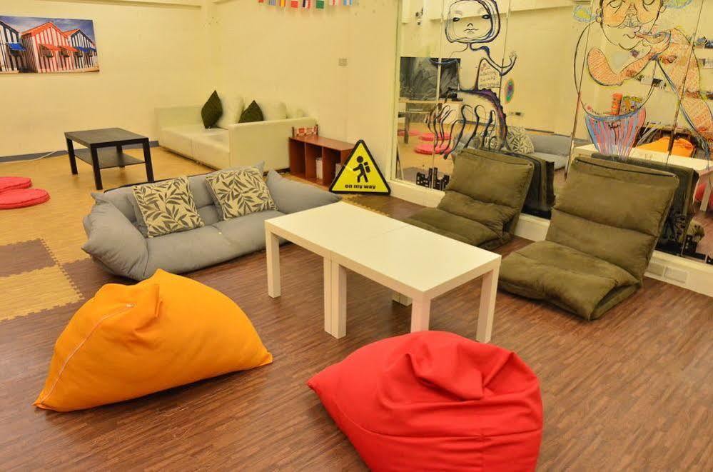 On My Way - Taipei Hostel Екстер'єр фото