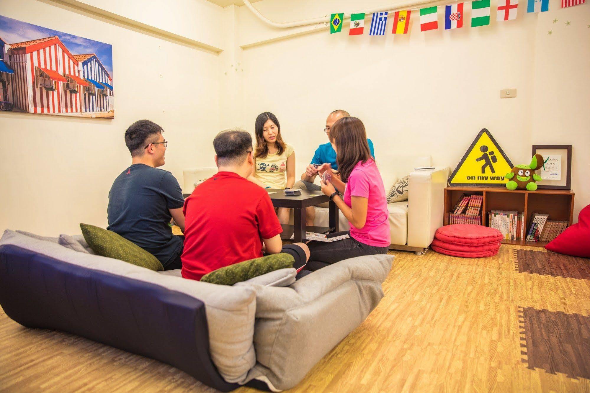 On My Way - Taipei Hostel Екстер'єр фото