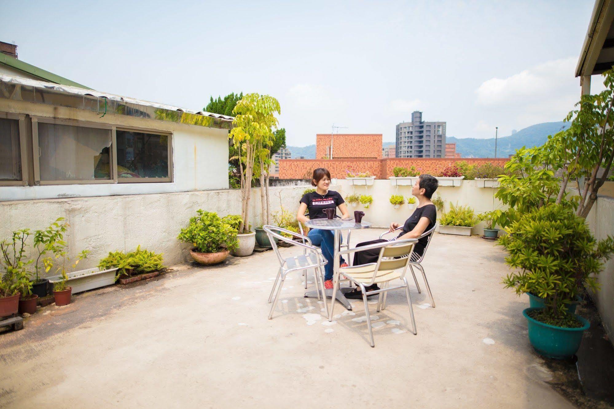 On My Way - Taipei Hostel Екстер'єр фото
